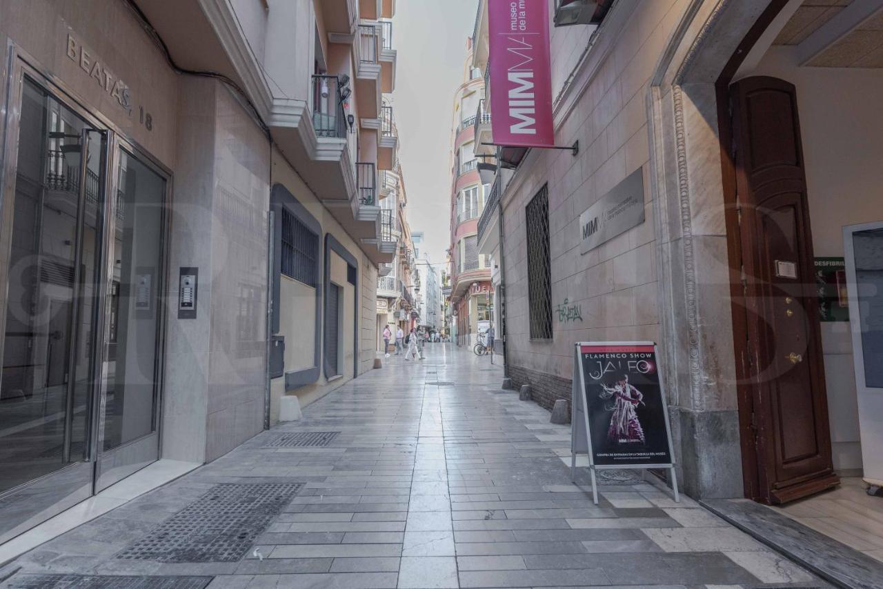 Cosy Flat With Private Balcony - Historic Center By Rems Apartment Malaga Bagian luar foto